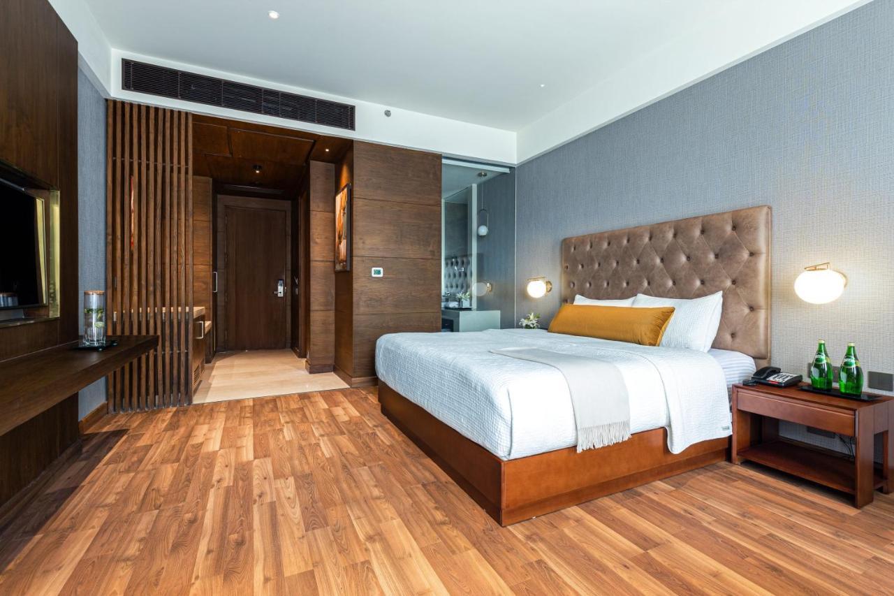 Wyndham Chandigarh Mohali Екстериор снимка