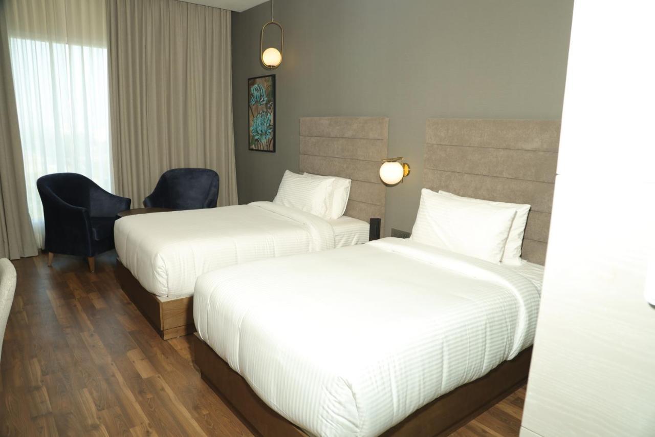 Wyndham Chandigarh Mohali Екстериор снимка