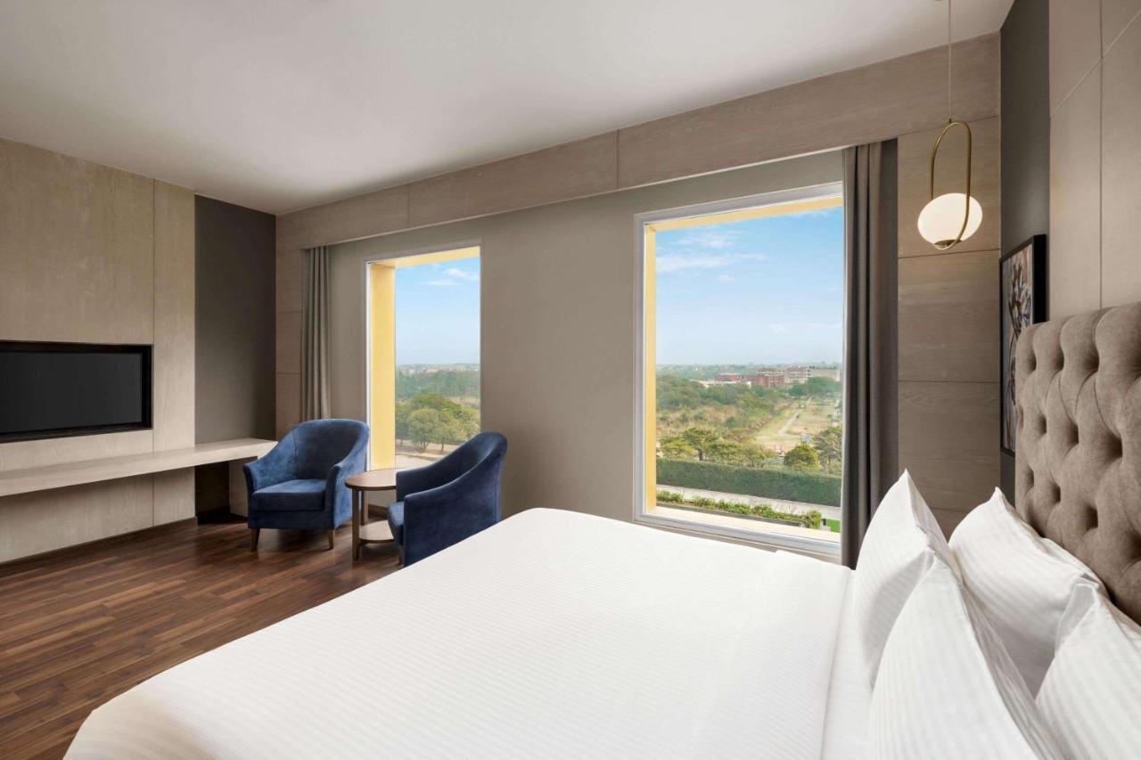 Wyndham Chandigarh Mohali Екстериор снимка