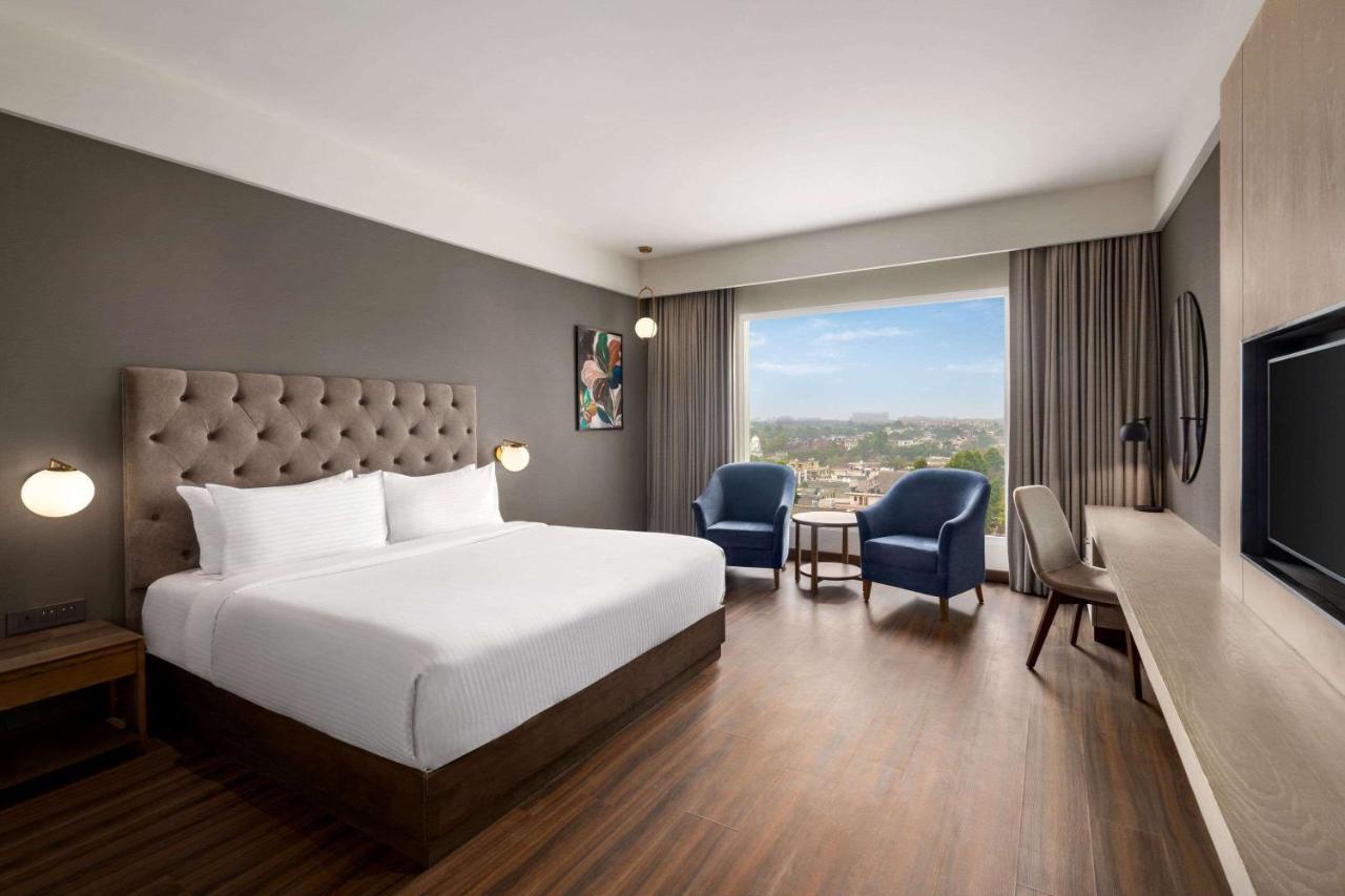 Wyndham Chandigarh Mohali Екстериор снимка