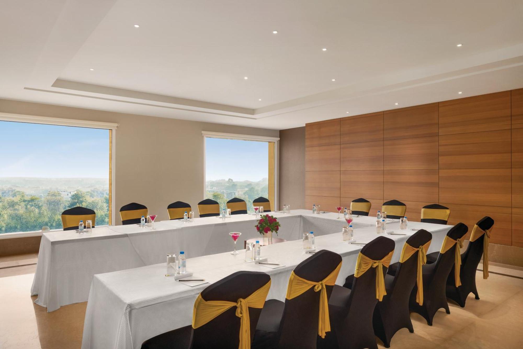 Wyndham Chandigarh Mohali Екстериор снимка